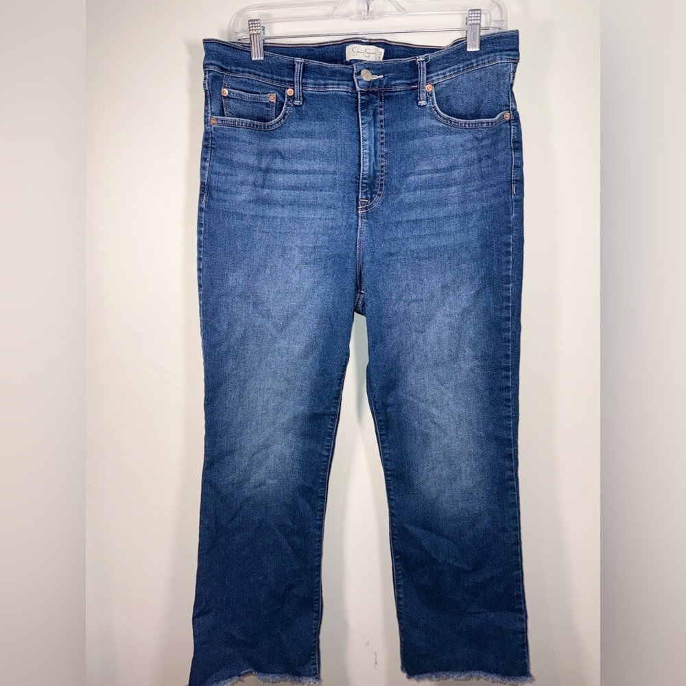 Jessica Simpson Womens High Rise Boot Cut  with distressed end Blue Jeans 14/32